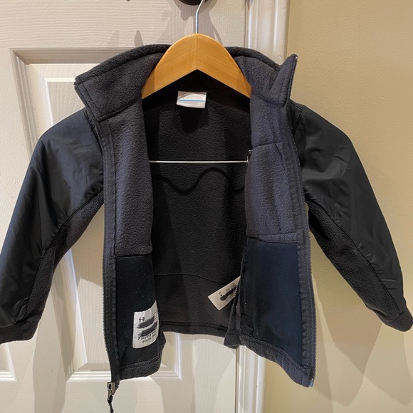 Black Columbia wind proof, fleece jacket XXS (4-5) - Picture 4 of 7